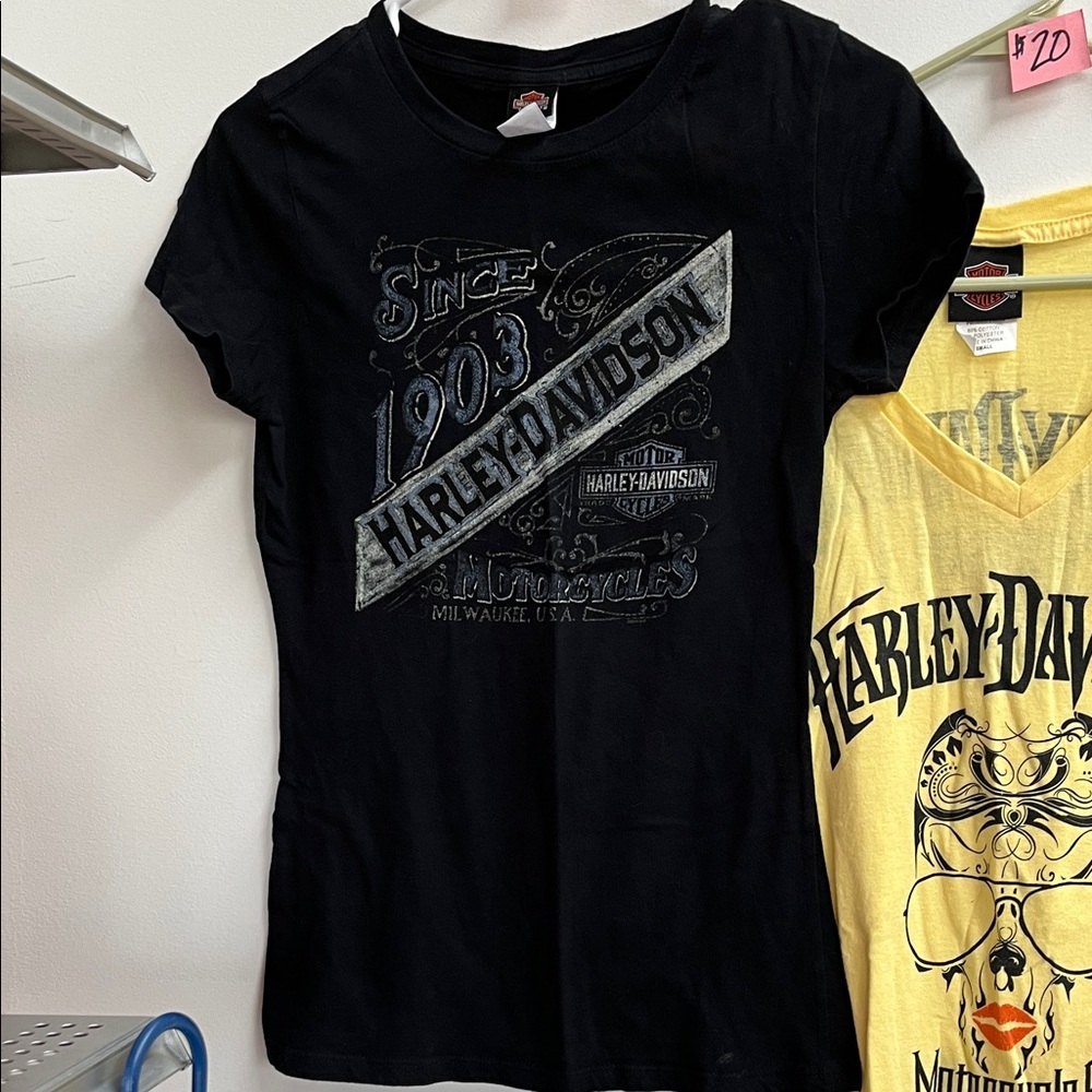Harley-Davidson Black Tee with Vintage Graphic
